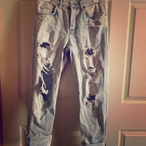 Divided low waisted boyfriend jeans